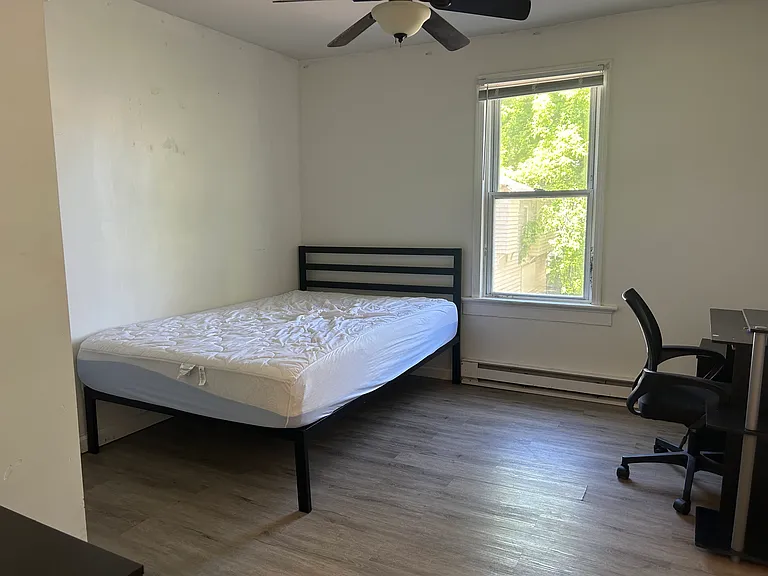 61 Walnut St #2 — Photo 6