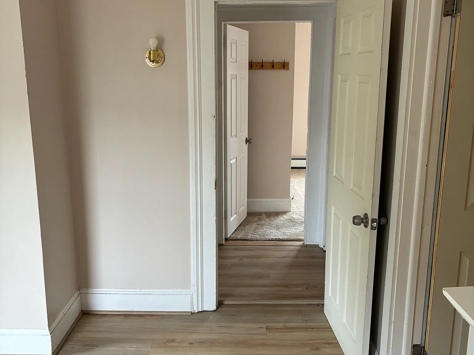 405 Bellevue St — Photo 2