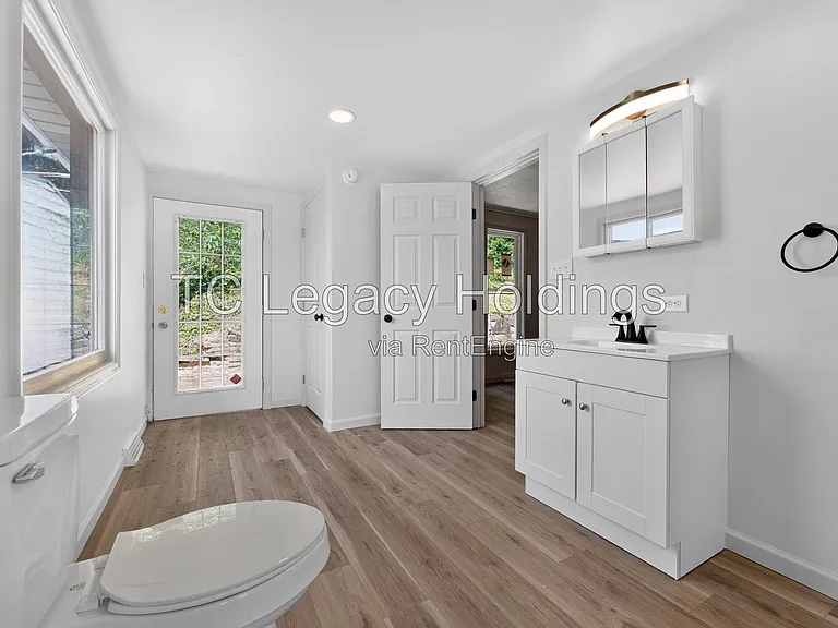 87 Crisfield St — Photo 19