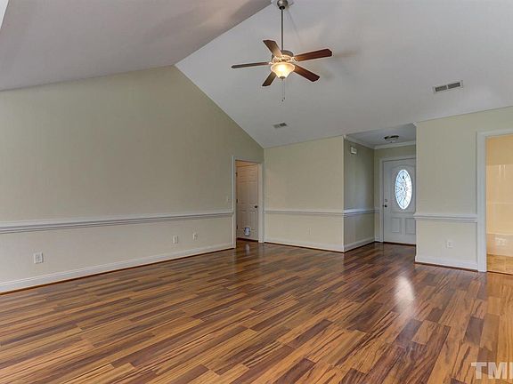 5th image of 205 Joe Gibson Dr
