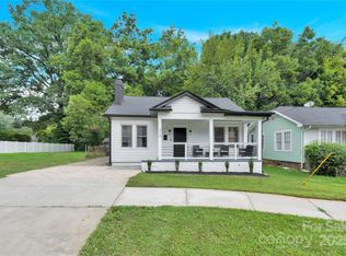 319 N Hoskins Rd, Charlotte, NC 28216