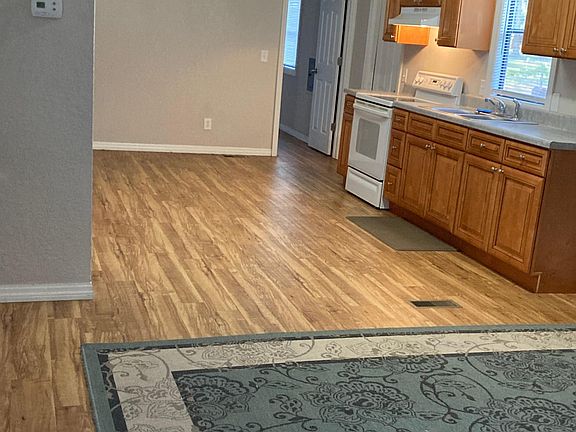 3rd image of 800 SE 145th St Unit 10