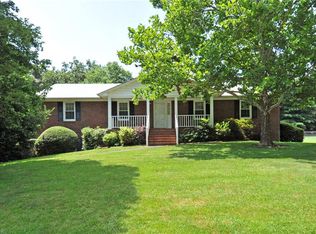 3641 Welch Cres, Winston Salem, NC 27127
