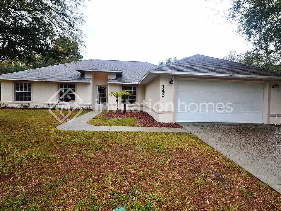 145 Secluded Oak Ct