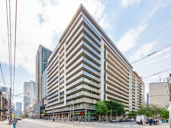 111 Elizabeth St #1620, Toronto, ON M5G 1P7