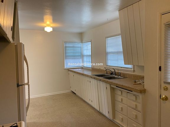 3rd image of 4531 Mammoth Ave #4531