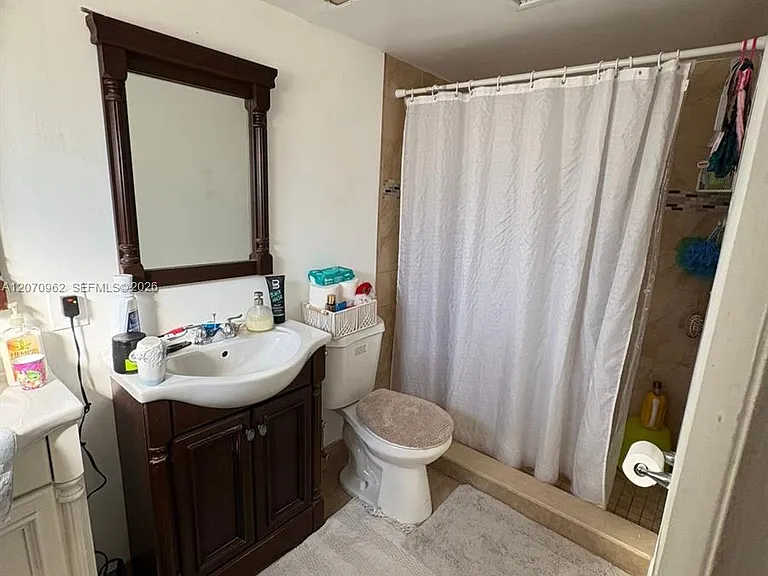 11840 NE 19th Dr #14 — Photo 11