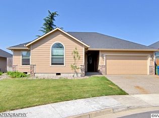 6469 Robin Hood St, Salem, OR 97306