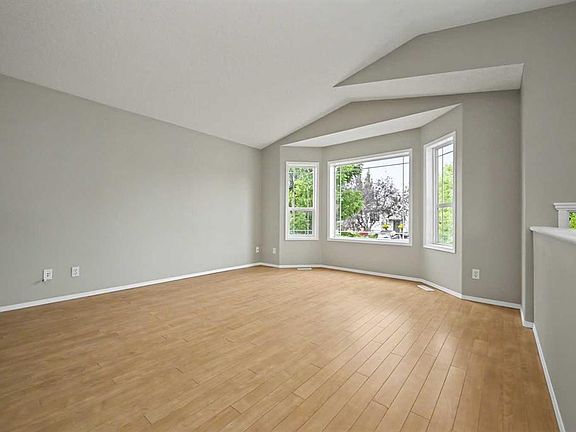 5th image of 6217 W 89th St