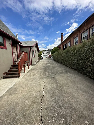 1517 Liberty St Photo 1