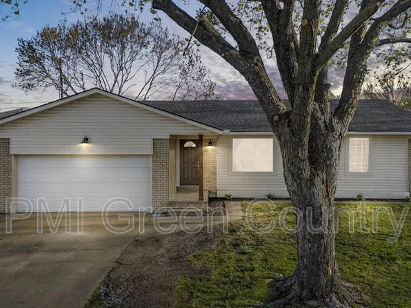 1601 S 1st Pl, Broken Arrow, OK 74012
