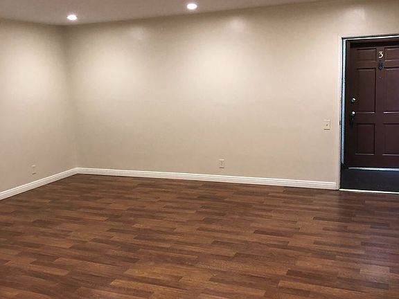 4th image of 550 E California Blvd APT 4