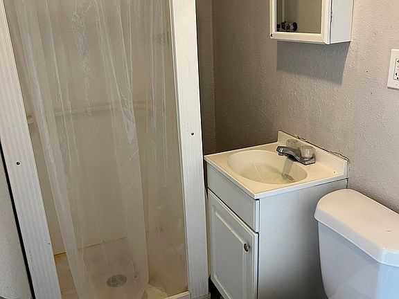 5th image of 112 N Ninnescah St APT 304