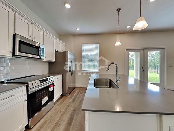 3rd image of 27162 Saint Andrews Ave