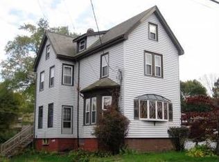 182 Park St, Stoneham, MA 02180
