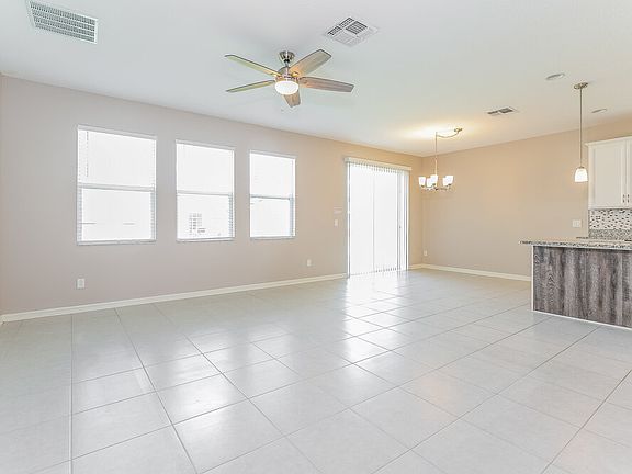 3rd image of 3815 San Isidro Cir