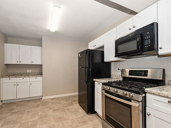5th image of 674 Memorial Dr
