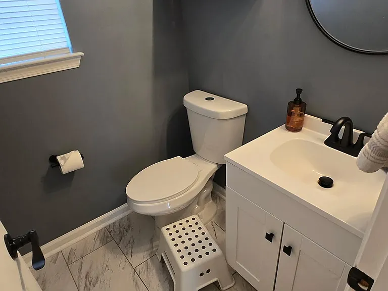 1480 Berkshire Dr — Photo 11