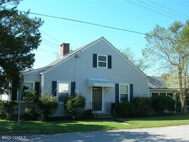 1st image of 907 Live Oak