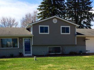423 Teggerdine Trl, White Lake, MI 48386