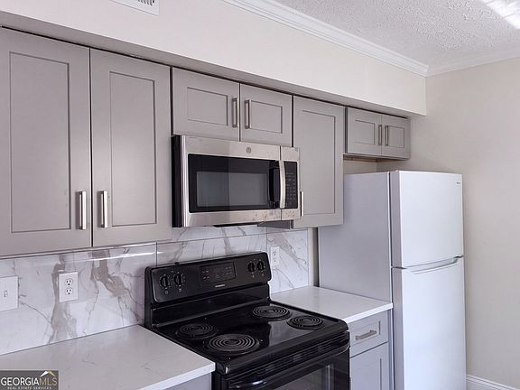 3rd image of 120 Boley Dr