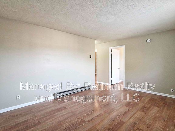 3rd image of 805-5 Golfview Pl