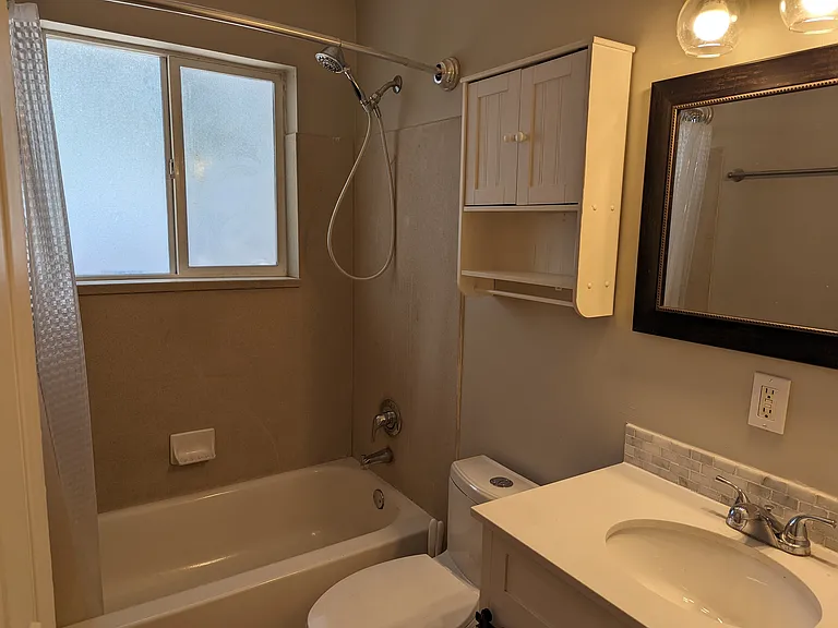 1089 W 300 N — Photo 10