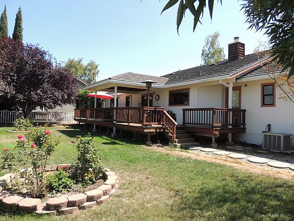3rd image of 394 La Contenta Dr