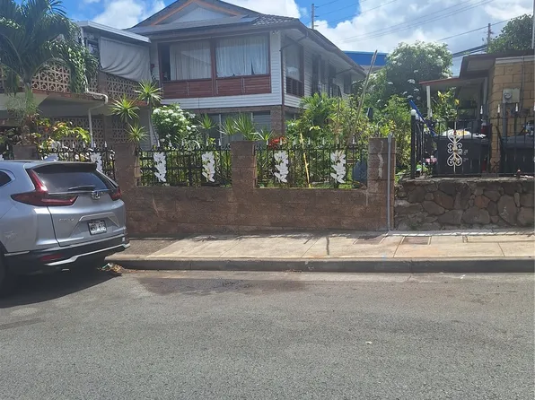 1714 Ema Pl, Honolulu, HI 96819
