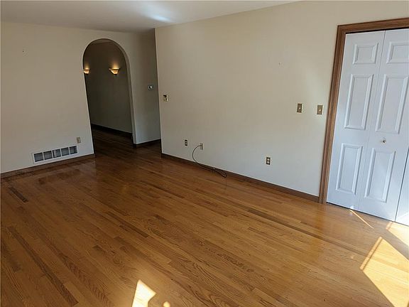 5th image of 4112 Mink Rd