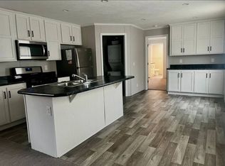 319 SE Green Park Cir, Ankeny, IA 50021