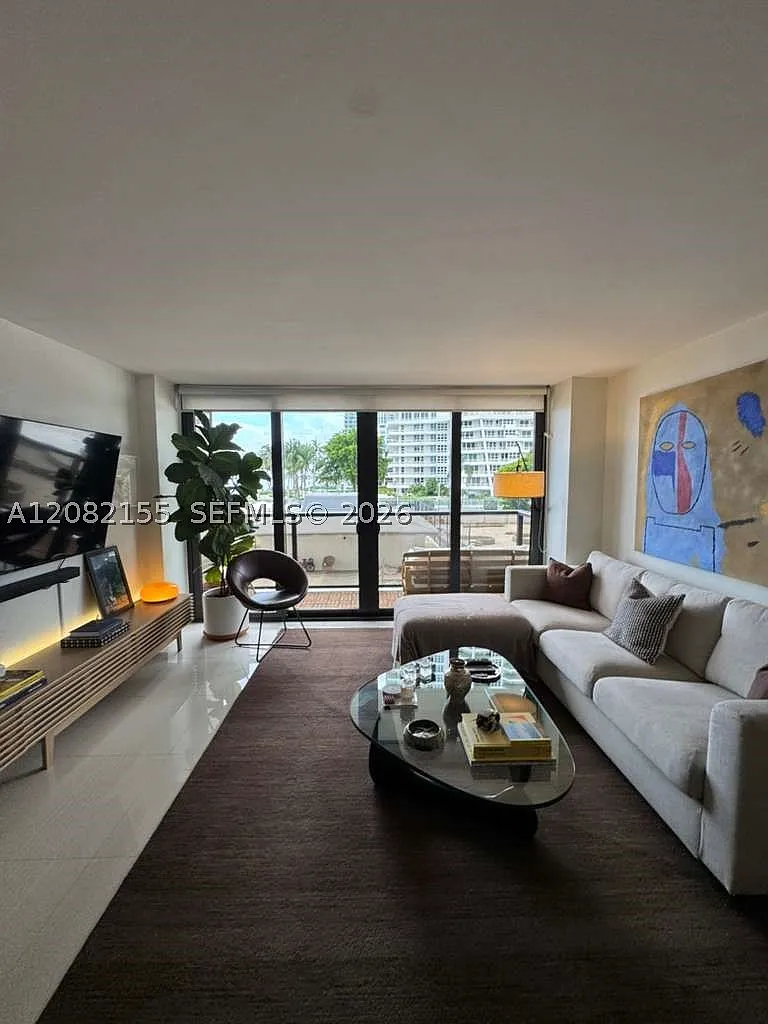 1 bed, 2.0 bath, 768 sqft, $2,900 — Photo 1