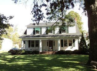 210 Riverside Dr, Washington, NC 27889