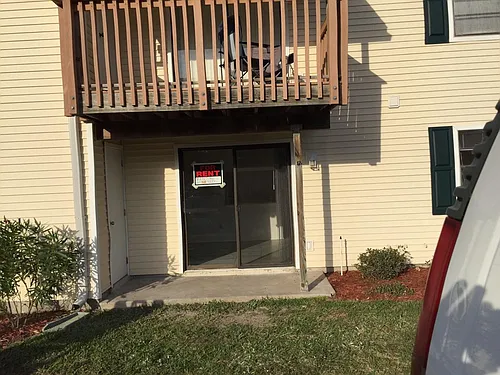 127 Camphor Cir #B Photo 1