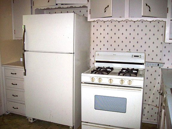 5th image of 4321 NW Pollard Ave