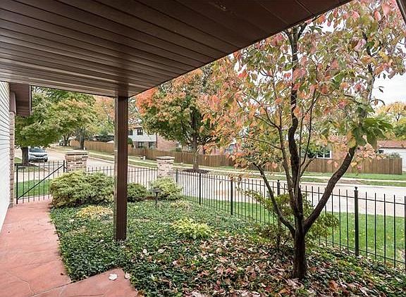 No maintenance covered porch.