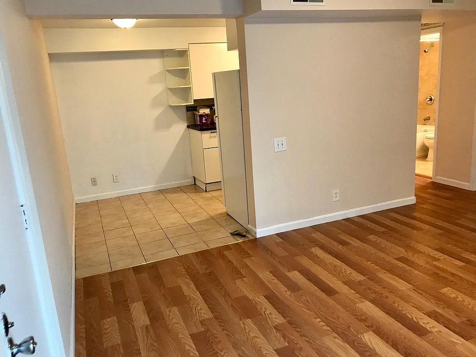 1st image of 10433 Briarbend Dr APT 1