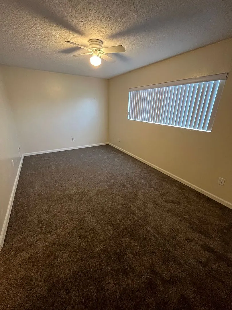 3 bed, 1.5 bath, 1140 sqft, $1,650 — Photo 1
