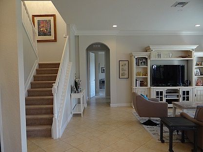 5th image of 15671 Glencrest Ave
