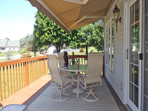 3rd image of 2537 E Appaloosa Dr