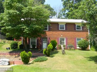 5720 Overly Dr, Alexandria, VA 22310