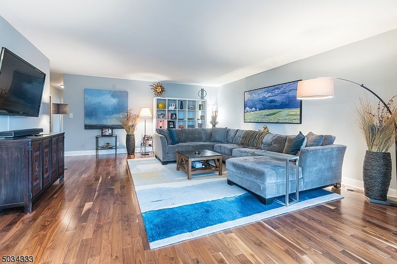 1st image of 1 Claridge Dr APT 218