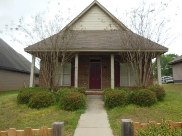 111 Martha George Hall Dr, Troy, AL 36081