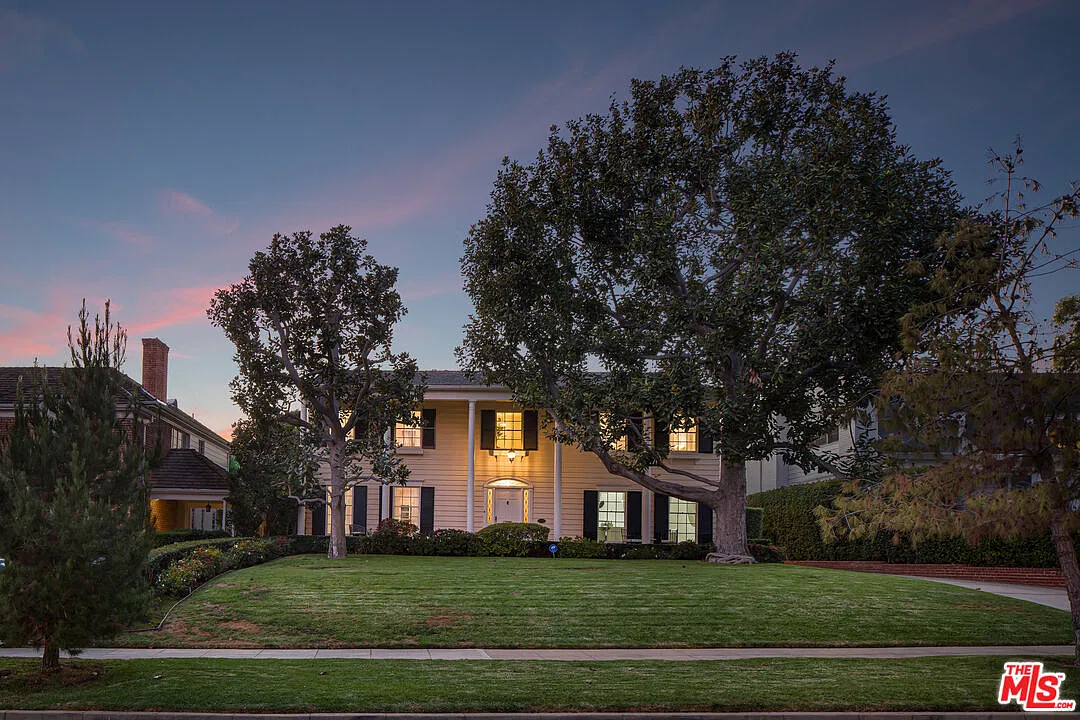 5 bed, 5.0 bath, 4542 sqft, $23,950 — Photo 1
