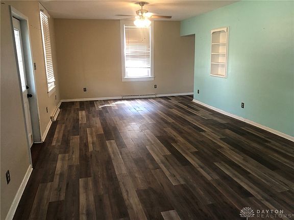 3rd image of 127 W South St
