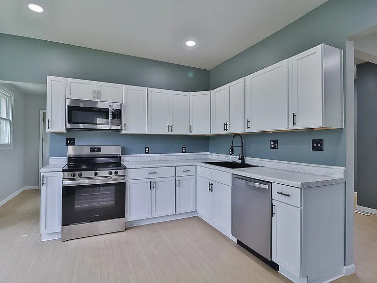 412 W Kibby St — Photo 23