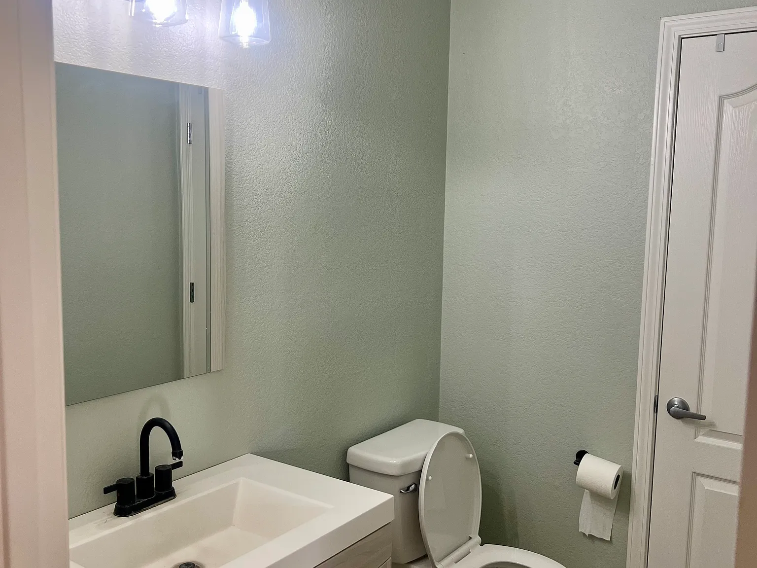 2319 Margarita Dr SE — Photo 4