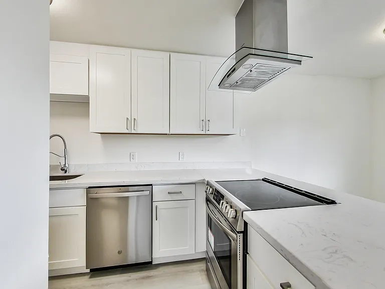 Laurel Haus — Photo 42