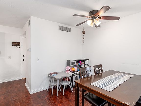 4th image of 1650 S Campus Ave APT 12