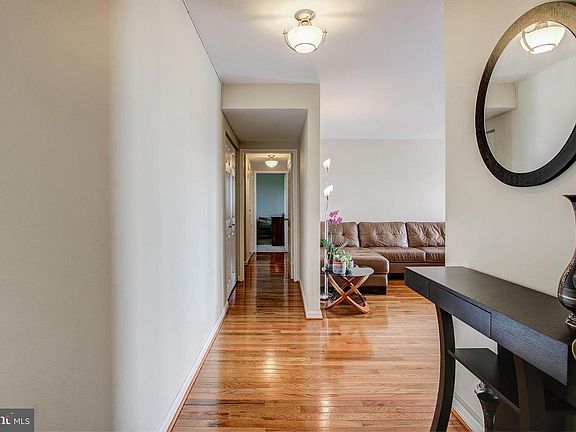 4th image of 8315 N Brook Ln #2-1106